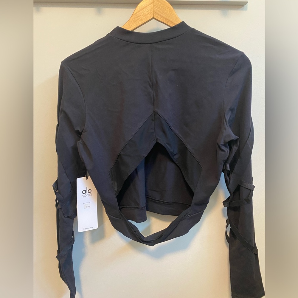 Alo yoga Bandage Long Sleeve top. Black. Size large - Picture 5 of 7